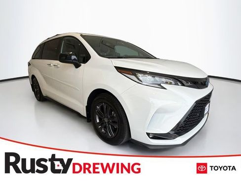 Certified 2025 Toyota Sienna XSE AWD/4WD image 1