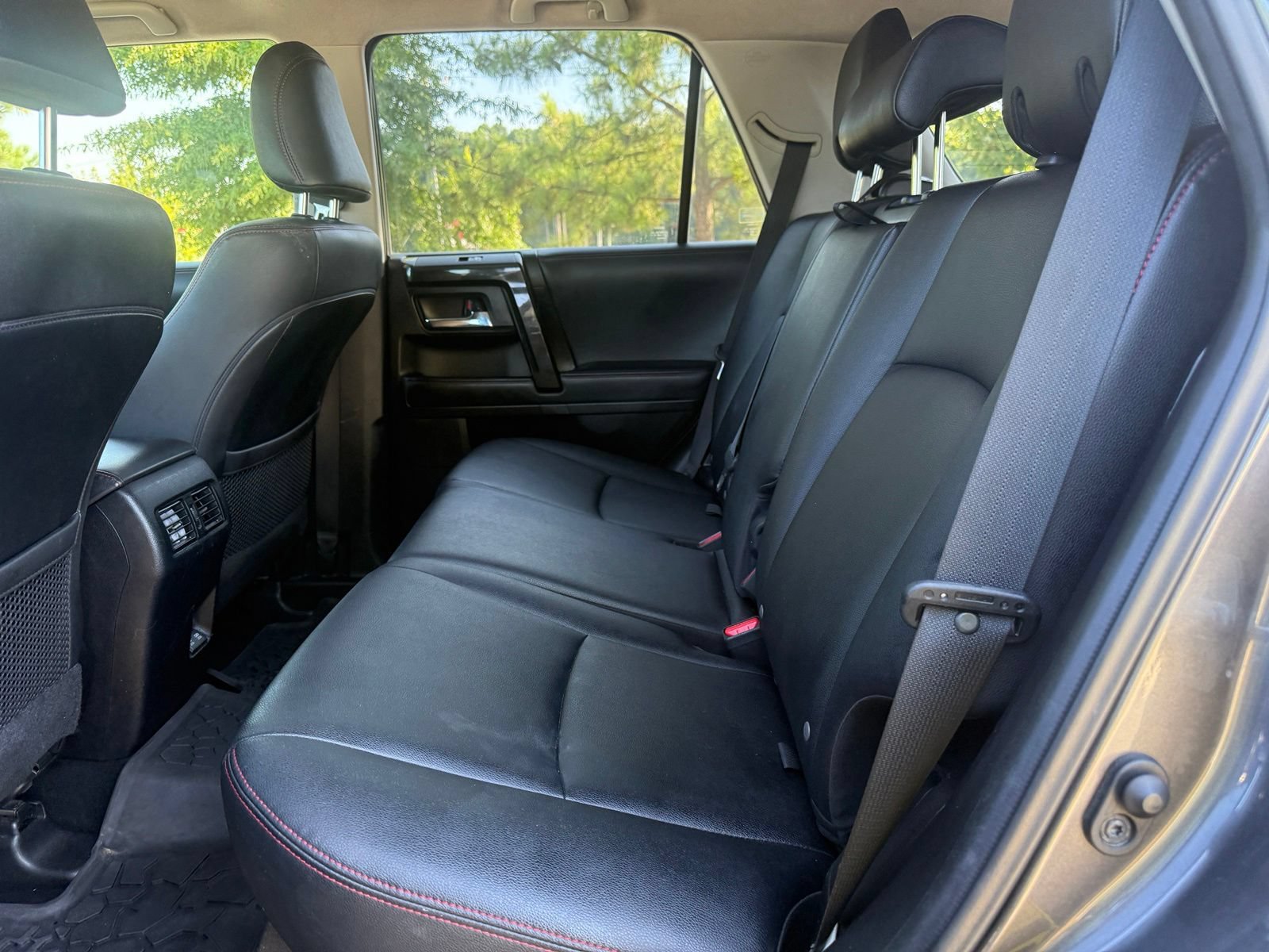 Used 2020 Toyota 4Runner TRD Off-Road Premium AWD/4WD image 38