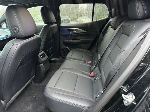 New 2026 Chevrolet Equinox EV LT image 15