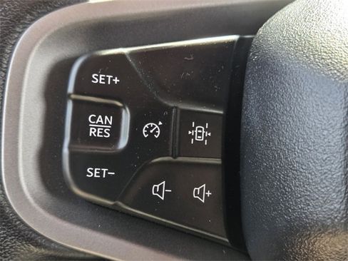 Used 2024 Ford Bronco Badlands image 35