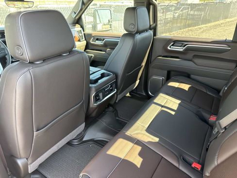 New 2026 GMC Sierra 2500 Denali w/ Denali Reserve Package AWD/4WD image 17