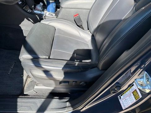 Used 2023 Subaru Ascent Limited w/ Technology Package AWD/4WD image 8