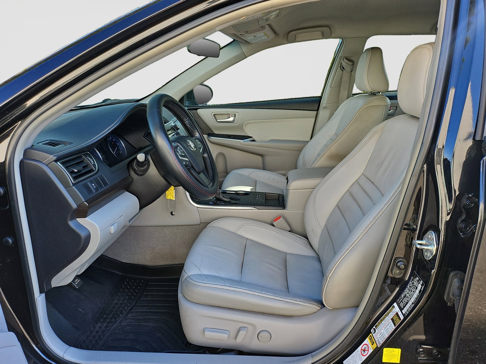 Used 2015 Toyota Camry XLE FWD image 20
