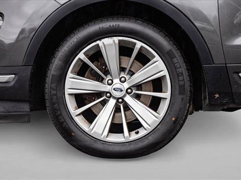 Used 2018 Ford Explorer Limited image 9