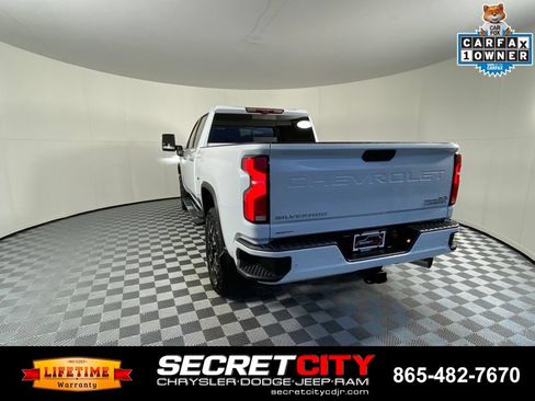 Used 2026 Chevrolet Silverado 2500 High Country w/ High Country Premium Package AWD/4WD image 5