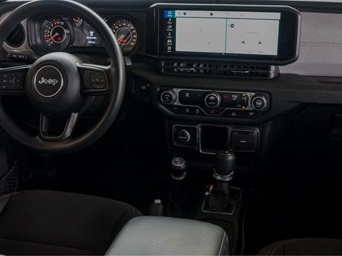 Used 2024 Jeep Gladiator Sport image 24