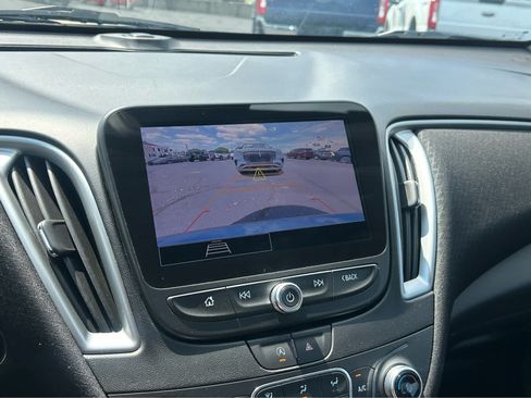 Used 2025 Chevrolet Malibu LT FWD image 23