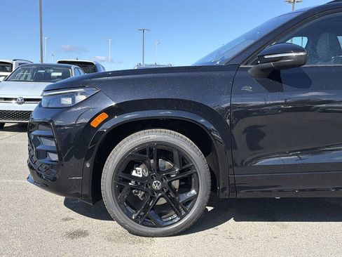 New 2026 Volkswagen Tiguan SE R-Line image 9