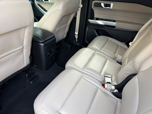 Used 2024 Ford Explorer XLT w/ Equipment Group 202A image 12