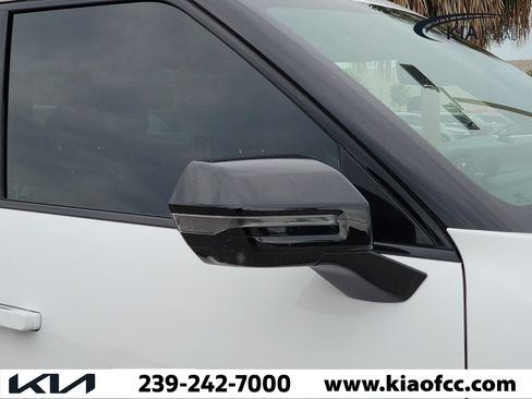 New 2026 Kia EV9 Land AWD/4WD image 8