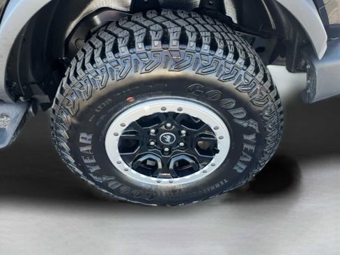 Used 2023 Ford Bronco Big Bend w/ Sasquatch Package image 10