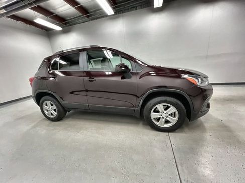 Used 2022 Chevrolet Trax LT AWD/4WD image 9