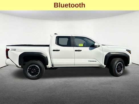 Certified 2025 Toyota Tacoma TRD Off-Road image 12
