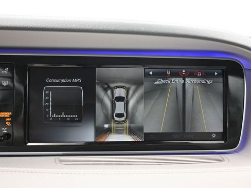 Used 2016 Mercedes-Benz S 550 4MATIC Sedan w/ Premium Package image 21