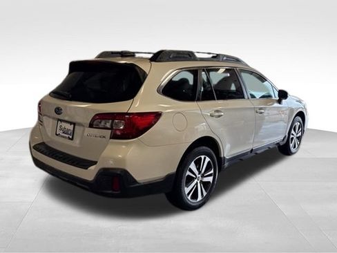 Used 2018 Subaru Outback 2.5i Limited AWD/4WD image 7