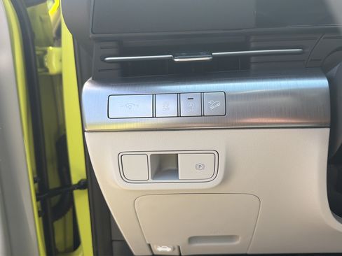 Used 2024 Hyundai Kona SE FWD image 22