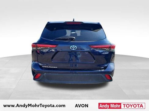 Certified 2023 Toyota Highlander LE image 5