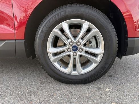 Used 2017 Ford Edge SEL w/ Equipment Group 201A image 38