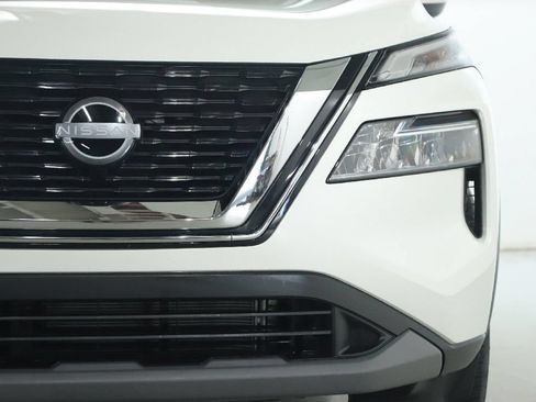 Certified 2023 Nissan Rogue SV w/ SV Premium B Package AWD/4WD image 8