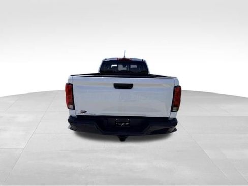 Used 2025 Chevrolet Colorado W/T w/ Advanced Trailering Package AWD/4WD image 5