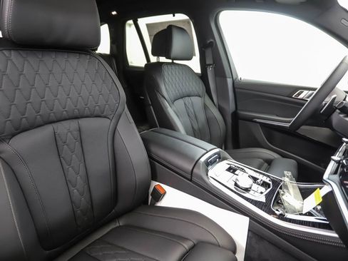 Used 2026 BMW X5 M60i image 31