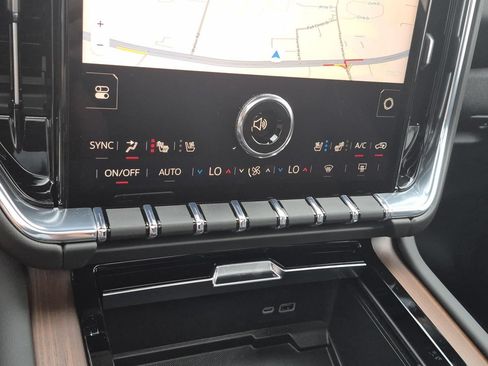New 2026 GMC Yukon XL Denali w/ Denali Reserve Package AWD/4WD image 30