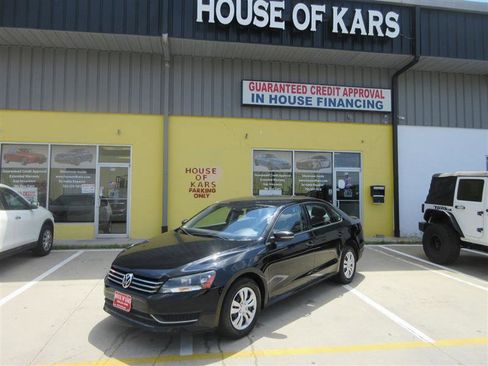 Used 2014 Volkswagen Passat 1.8T S image 2