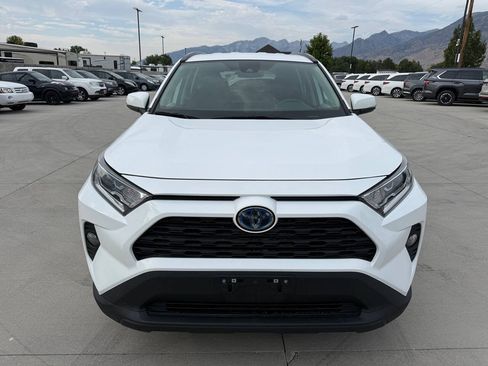 Used 2021 Toyota RAV4 XLE AWD/4WD image 8