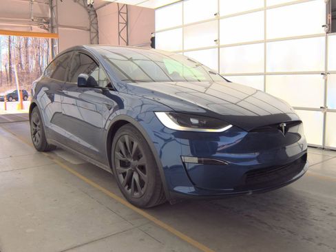 Used 2024 Tesla Model X image 5