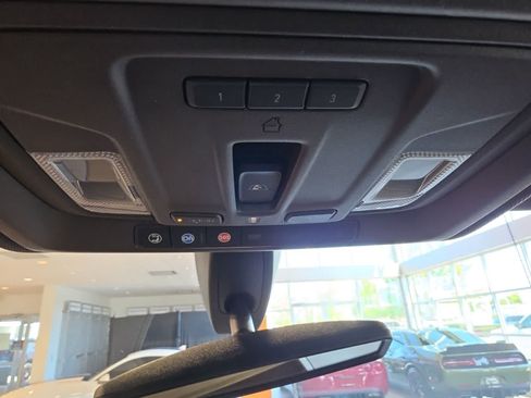 Used 2019 GMC Sierra 1500 SLT w/ SLT Convenience Package AWD/4WD image 27
