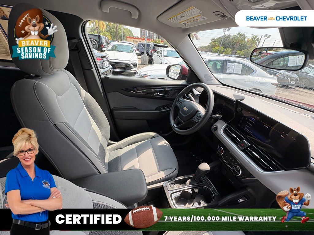 Used 2025 Chevrolet TrailBlazer LT FWD image 29