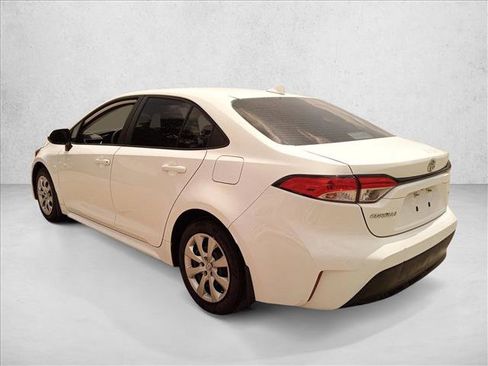 Used 2026 Toyota Corolla LE FWD image 7