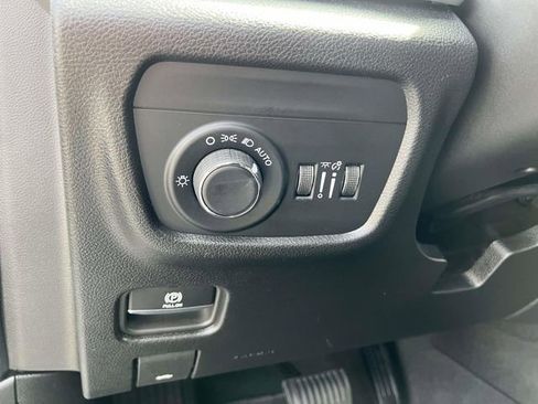 Certified 2024 Jeep Grand Cherokee Altitude AWD/4WD image 14