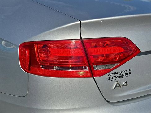 Used 2009 Audi A4 2.0T Premium image 11