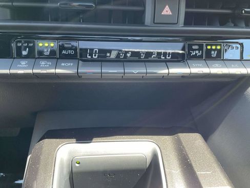New 2026 Toyota Crown Signia AWD/4WD image 39