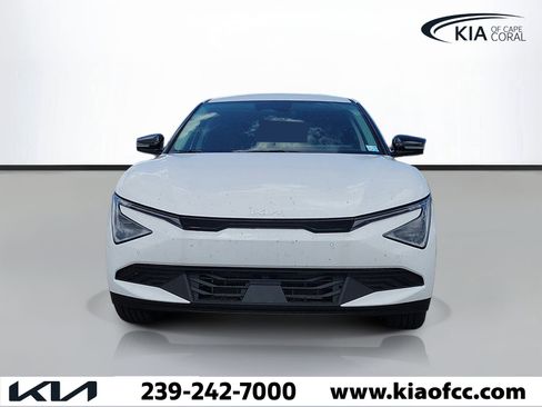 New 2026 Kia EV6 Light RWD image 2
