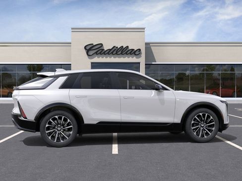 New 2025 Cadillac Lyriq Sport image 5