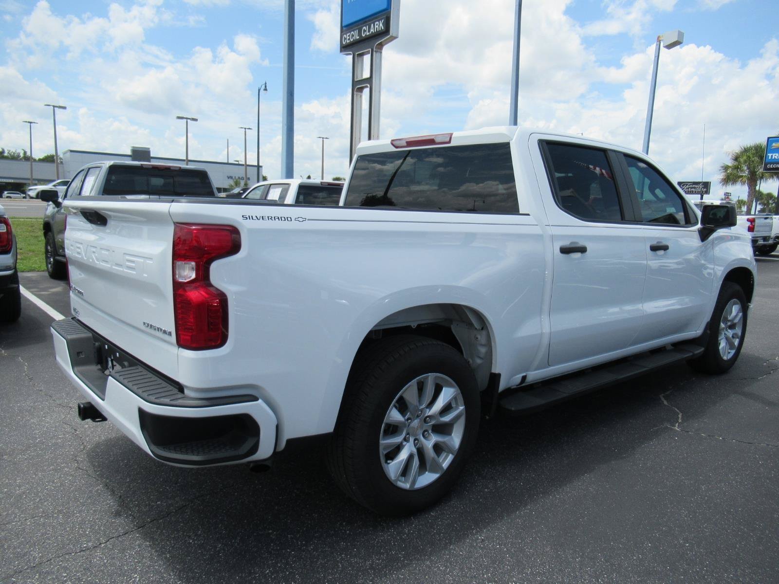 Certified 2025 Chevrolet Silverado 1500 Custom RWD image 5