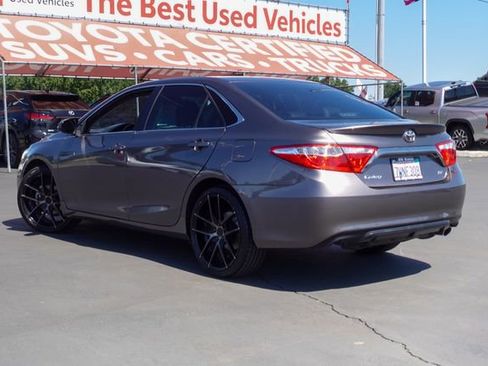 Used 2017 Toyota Camry SE FWD image 10