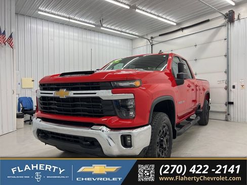 Used 2024 Chevrolet Silverado 3500 LT w/ Convenience Package AWD/4WD image 6