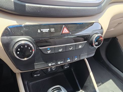 Used 2017 Hyundai Tucson SE w/ SE Popular Package 02 FWD image 21