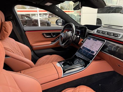 Used 2022 Mercedes-Benz S 580 4MATIC Sedan w/ AMG Line Package image 25