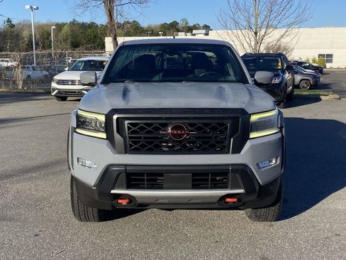 Used 2022 Nissan Frontier Pro-X image 2