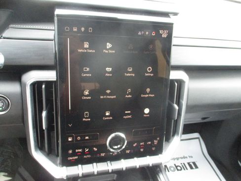 Used 2025 GMC Acadia Elevation image 17