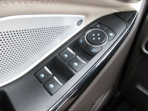 Used 2021 Ford Explorer Platinum w/ Equipment Group 601A image 27