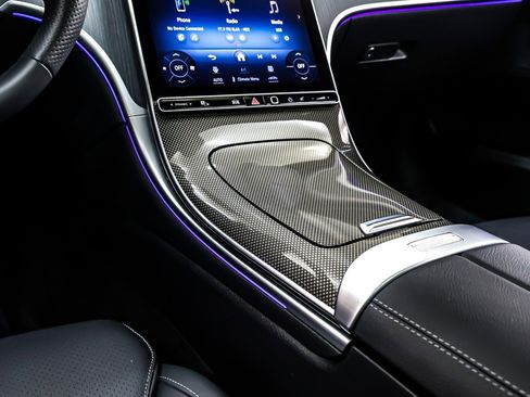 Used 2023 Mercedes-Benz C 300 Sedan image 7