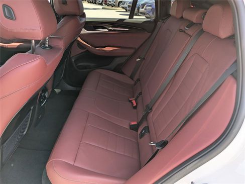 Used 2025 BMW X4 xDrive30i image 15