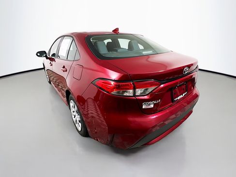 Used 2022 Toyota Corolla LE image 8