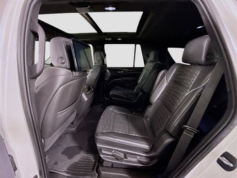 Used 2021 Cadillac Escalade Sport Platinum w/ LPO, ONYX Package image 19