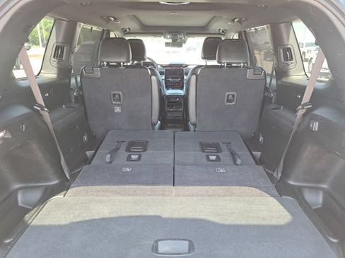 Used 2024 Jeep Grand Cherokee L Limited w/ Luxury Tech Group II AWD/4WD image 14